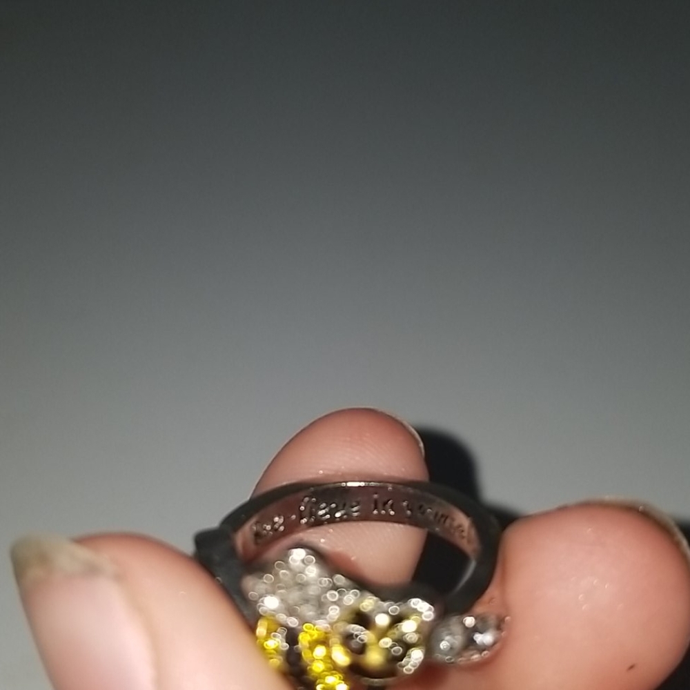 Bumblebee ring - Picture 2 of 3
